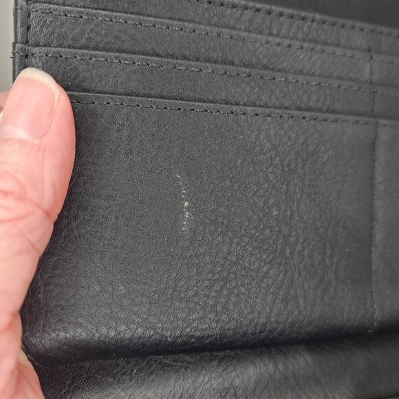 Fossil Black Pebbled Leather Full-Sized Wallet with Gold Hardware - Picture 8 of 10